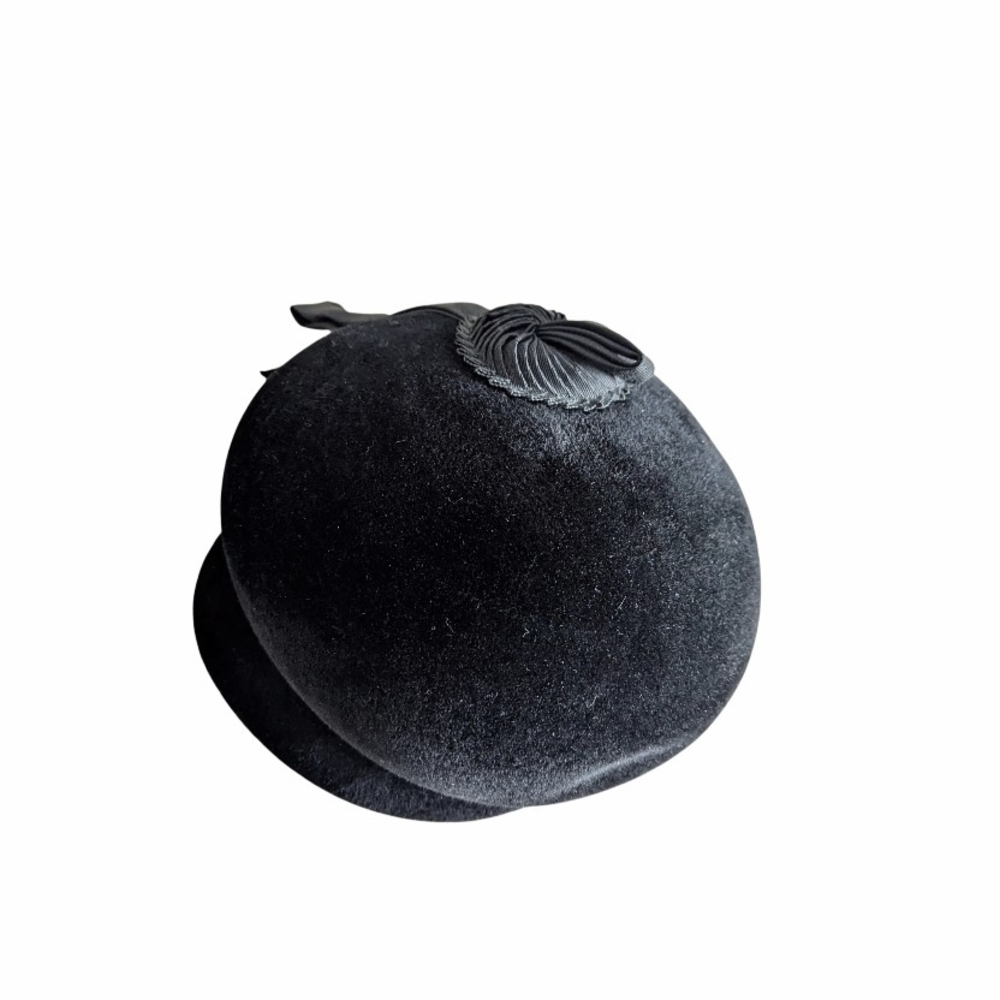 Gorgeous Vintage Evelyn Varon Velvet Beret, Small - Picture 6 of 7